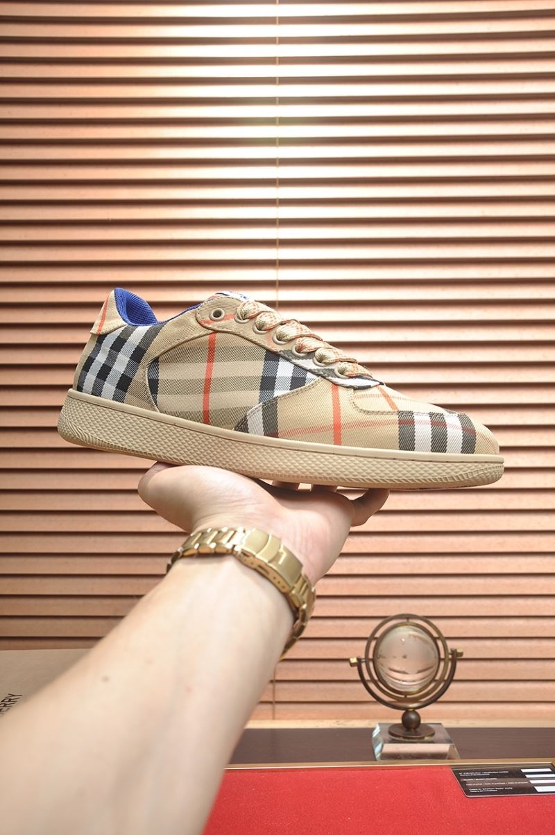 Burberry Low Shoes